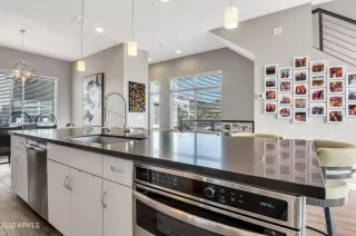 Photo #2: 6338155 Listing