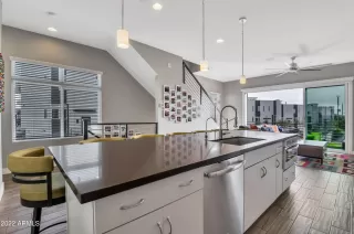 Photo #3: 6338155 Listing