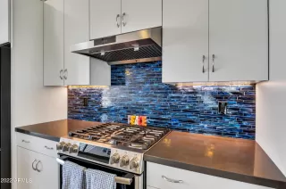 Photo #4: 6338155 Listing