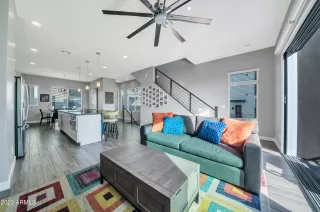 Photo #6: 6338155 Listing