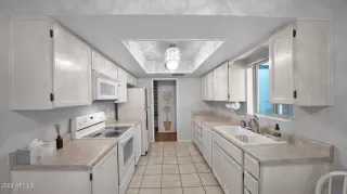 Photo #4: 6338190 Listing 