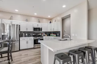 Photo #6: 6338192 Listing 