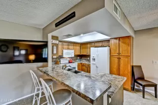 Photo #6: 6338345 Listing 