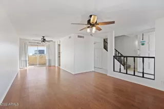 Photo #4: 6338397 Listing