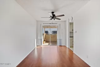 Photo #5: 6338397 Listing