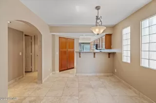 Photo #6: 6338600 Listing 