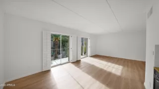 Photo #5: 6338615 Listing