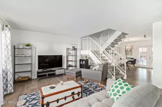 Photo #3: 6338617 Listing