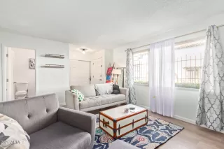 Photo #5: 6338617 Listing