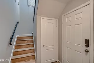 Photo #5: 6338666 Listing