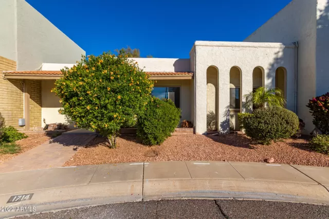 MLS: 6338767 Condo For Sale