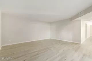 Photo #6: 6338767 Listing 