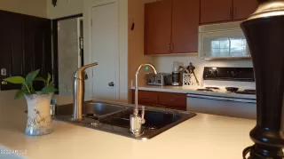 Photo #4: 6339084 Listing