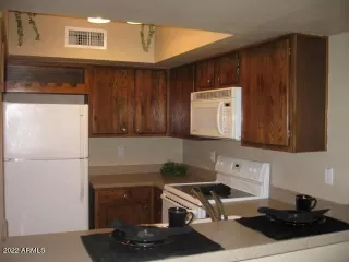 Photo #5: 6339142 Listing