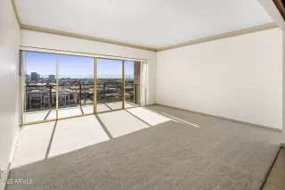 Photo #6: 6339147 Listing