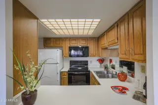 Photo #5: 6339205 Listing