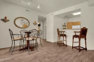 Photo #4: 6339215 Listing