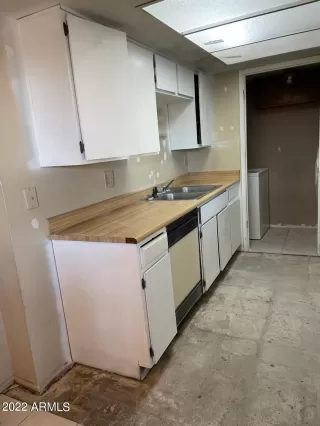 Photo #5: 6339367 Listing 