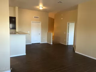 Photo #6: 6339558 Listing