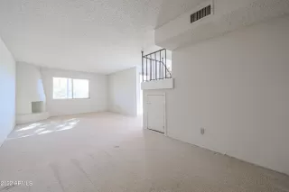 Photo #6: 6339602 Listing