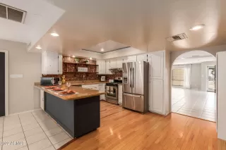 Photo #2: 6339637 Listing 