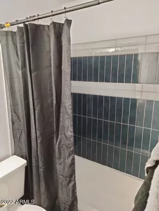 Photo #6: 6339726 Listing