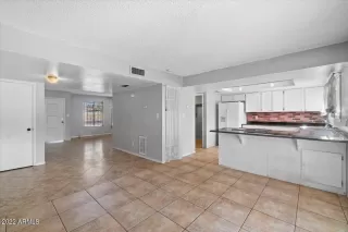 Photo #5: 6339803 Listing 