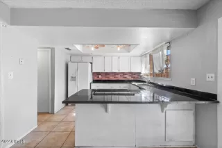 Photo #6: 6339803 Listing 