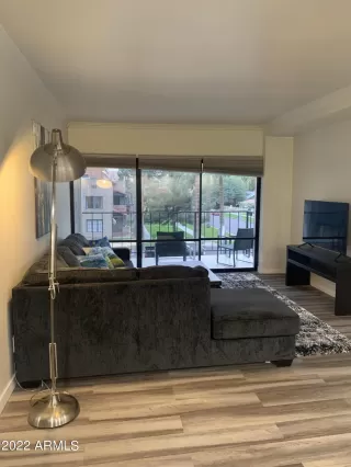 Photo #5: 6340038 Listing