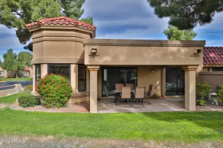 Photo #5: 6340123 Listing