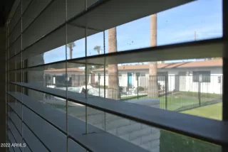 Photo #4: 6340165 Listing