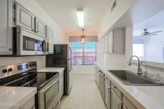 Photo #5: 6340166 Listing