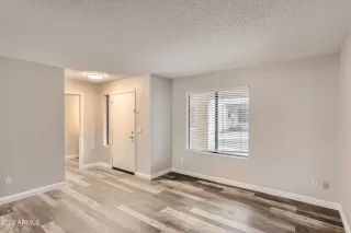 Photo #6: 6340446 Listing