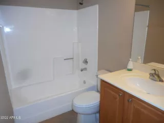 Photo #5: 6340480 Listing