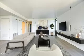 Photo #6: 6340492 Listing 