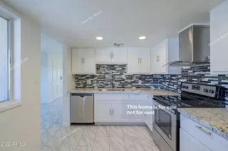 Photo #3: 6340524 Listing