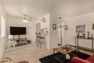 Photo #5: 6340553 Listing 