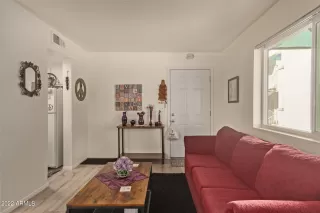 Photo #6: 6340553 Listing 