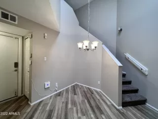 Photo #5: 6340627 Listing