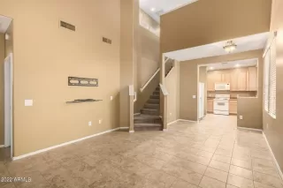 Photo #4: 6340628 Listing