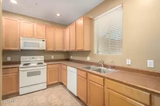 Photo #6: 6340628 Listing