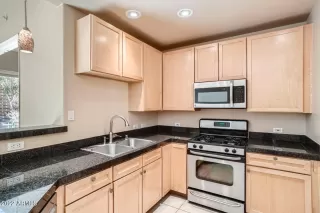 Photo #5: 6340715 Listing 