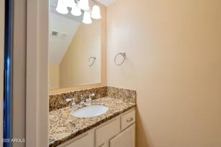 Photo #5: 6340760 Listing 