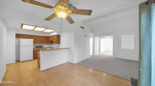 Photo #6: 6340871 Listing 