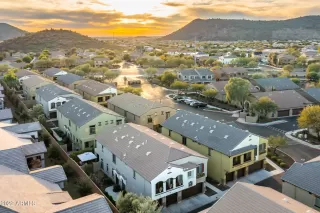 Photo #5: 6340960 Listing