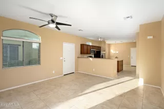 Photo #6: 6340960 Listing