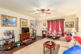 Photo #5: 6341029 Listing