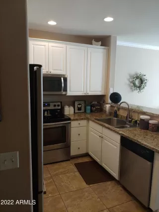 Photo #4: 6341140 Listing