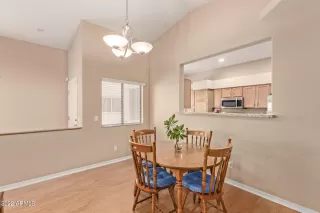 Photo #4: 6341229 Listing