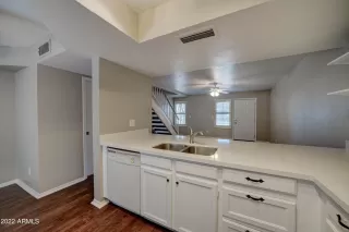 Photo #5: 6341303 Listing